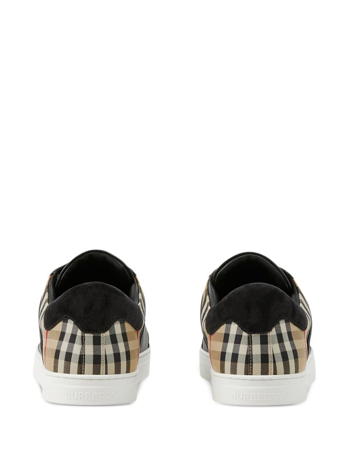Sneakers 39 Burberry Sneakers Black Brand