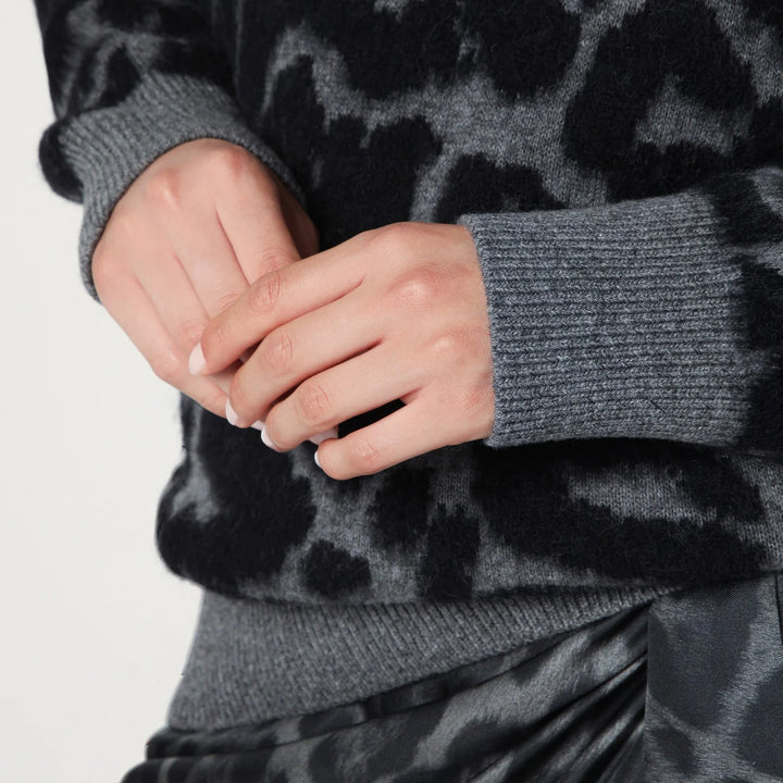 Stella McCartney - Leopard print turtleneck sweater in wool