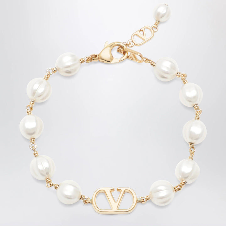 Valentino Garavani - VLogo Signature bracelet in metal and pearls, gold/cream
